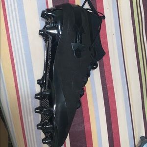 I am selling a 10.5 Football Cleats